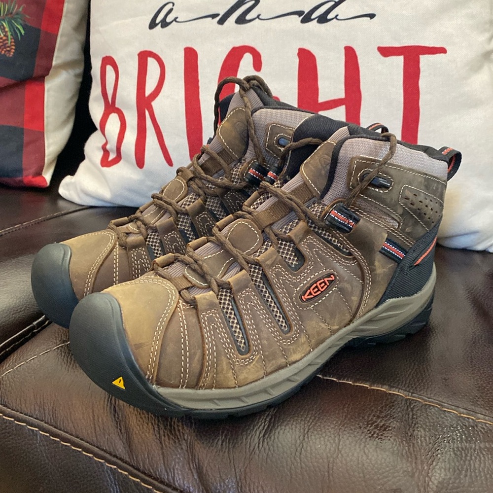 NWT Men’s Keen Flint 2 boots soft toe